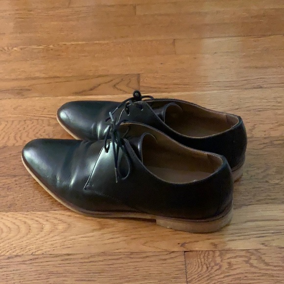 Everlane - Picture 1 of 4